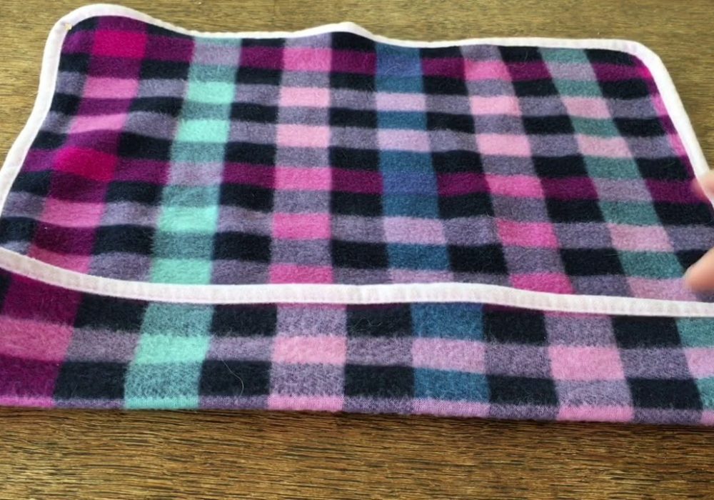 How to Fold Blanket into Pillow,
