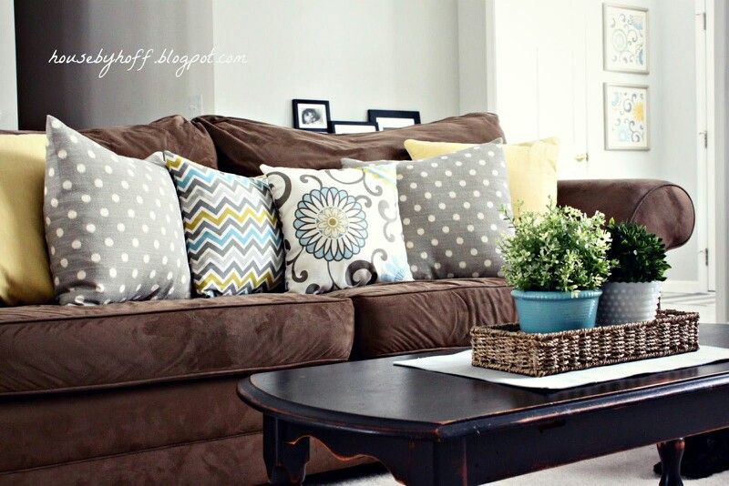 What Color Pillows for Brown Couch,